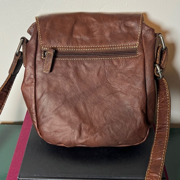 Jack Georges Brown Genuine Leather Voyager Horseshoe Crossbody Bag - Picture 14 of 14